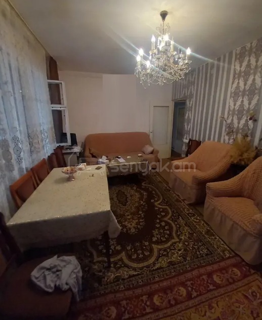 3 Սենյականոց Բնակարան, 73քմ, 5/9 հարկ, Պետական Վիճակում