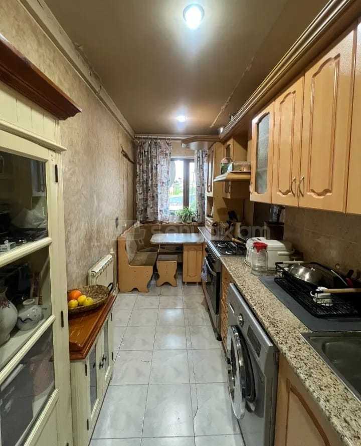 3 Սենյականոց Բնակարան, 74քմ, 2/9 հարկ, Նորմալ Վիճակում