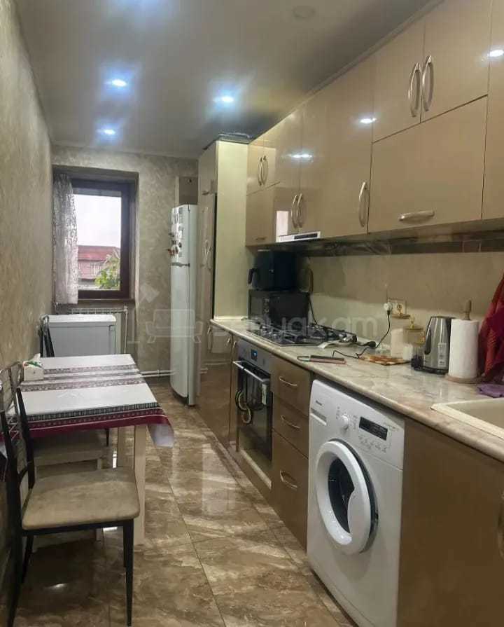 3 Սենյականոց Բնակարան, 70քմ, 3/9 հարկ, Կապիտալ Վերանորոգված