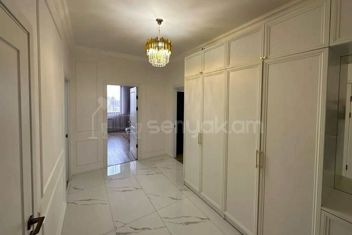 3 Սենյականոց Բնակարան, 92քմ, 12/20 հարկ, Կապիտալ Վերանորոգված