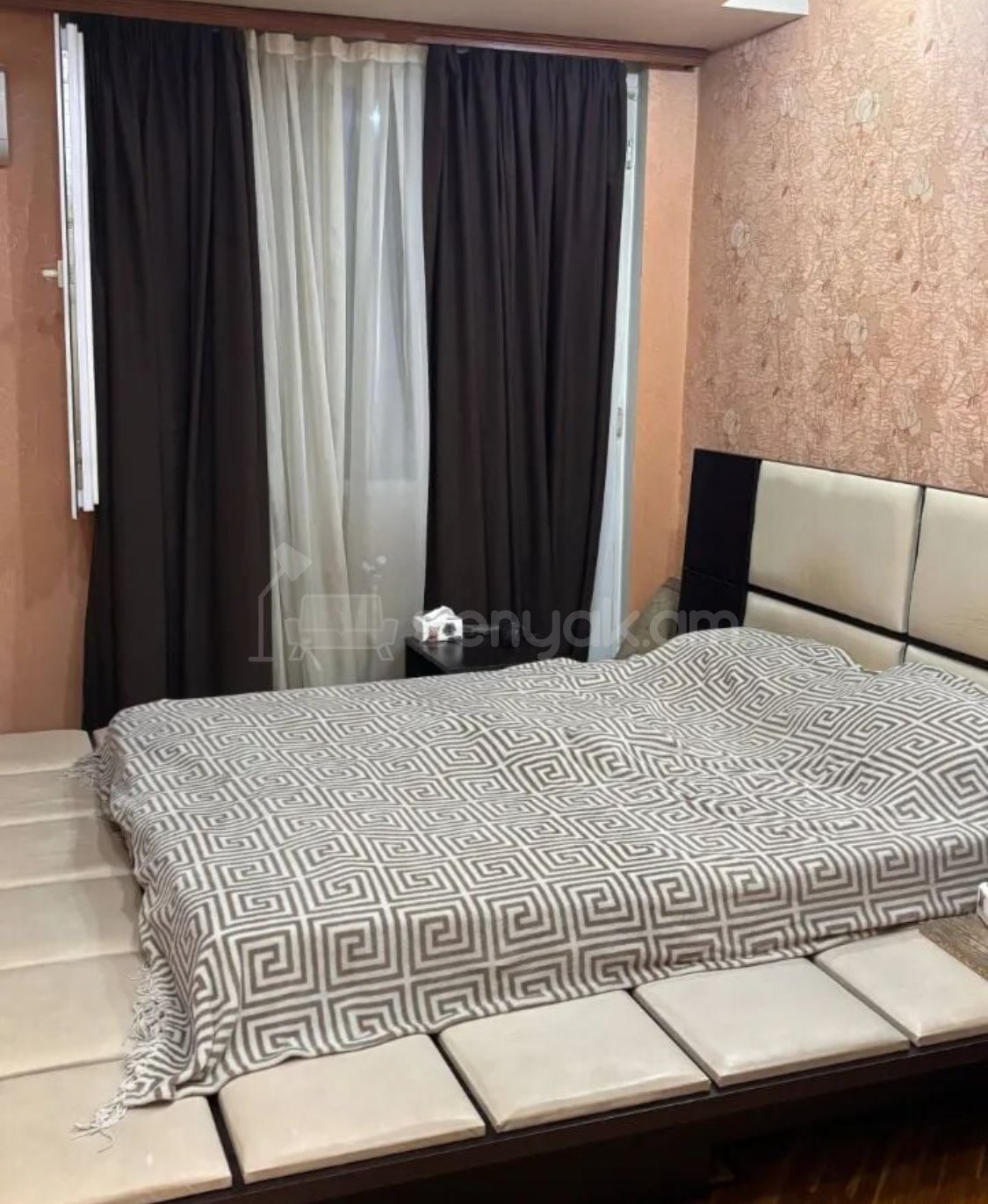 3 Սենյականոց Բնակարան, 90քմ, 4/10 հարկ, Նորմալ Վիճակում, Կահավորված