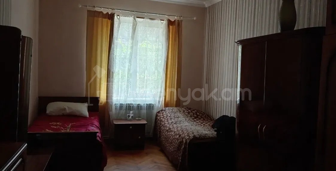 3 Սենյականոց Բնակարան Քարե Շենքում, 70քմ, 11/14 հարկ, Կապիտալ Վերանորոգված, Կահավորված