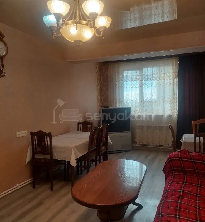 2 Սենյականոց Բնակարան Քարե Շենքում, 48քմ, 3/5 հարկ, Կապիտալ Վերանորոգված