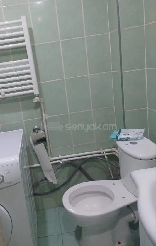 2 Սենյականոց Բնակարան Քարե Շենքում, 48քմ, 3/5 հարկ, Կապիտալ Վերանորոգված