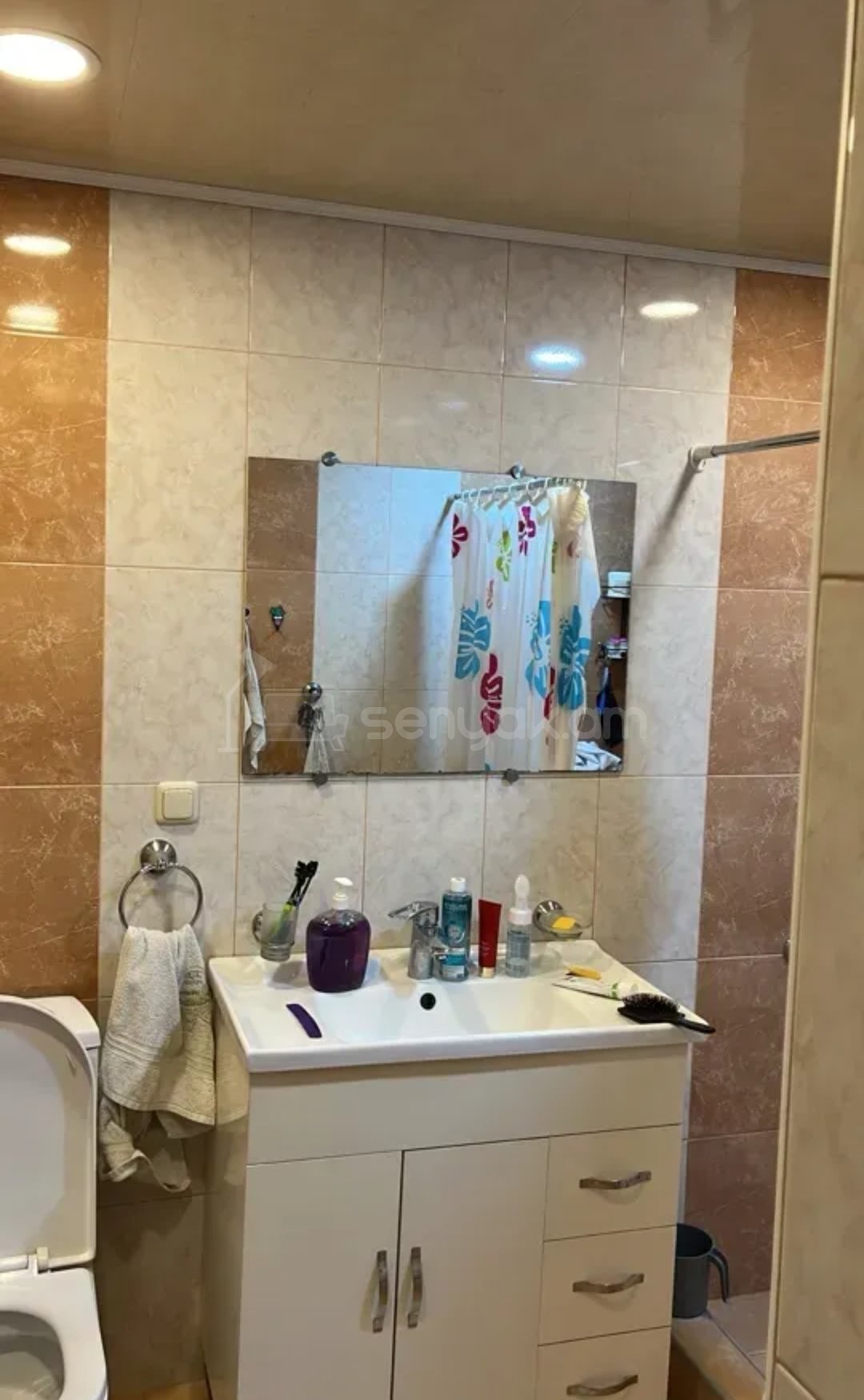 4 Սենյականոց Բնակարան, 90քմ, 3/9 հարկ, Կապիտալ Վերանորոգված