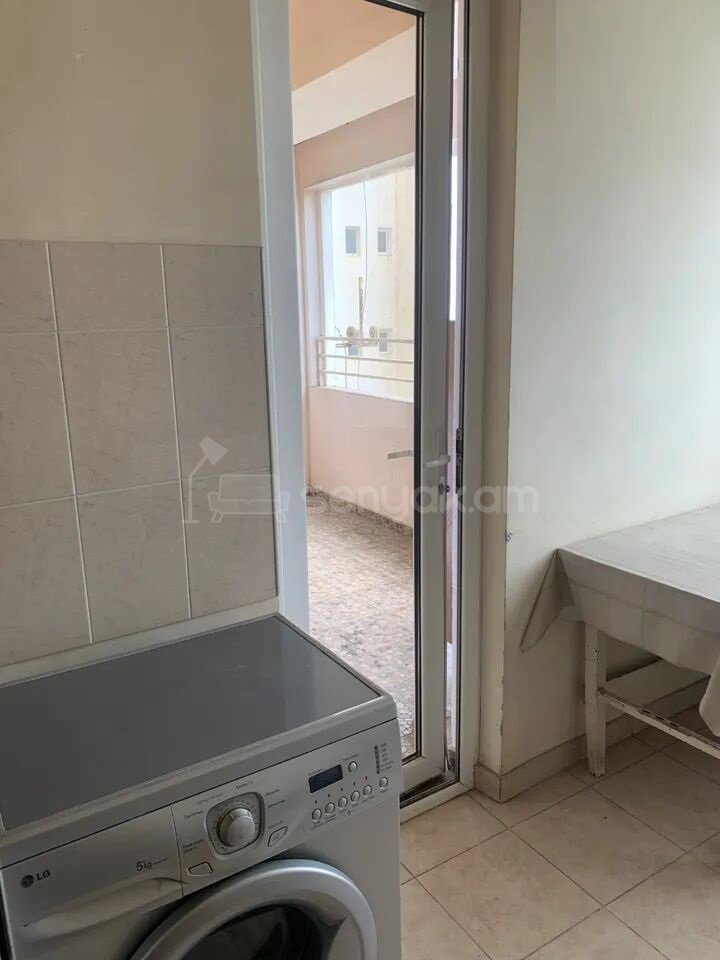 3 Սենյականոց Բնակարան, 77քմ, 7/14 հարկ, Պետական Վիճակում