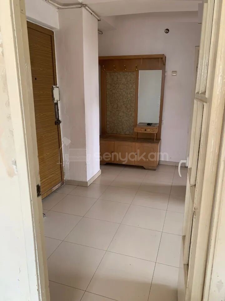 3 Սենյականոց Բնակարան, 77քմ, 7/14 հարկ, Պետական Վիճակում