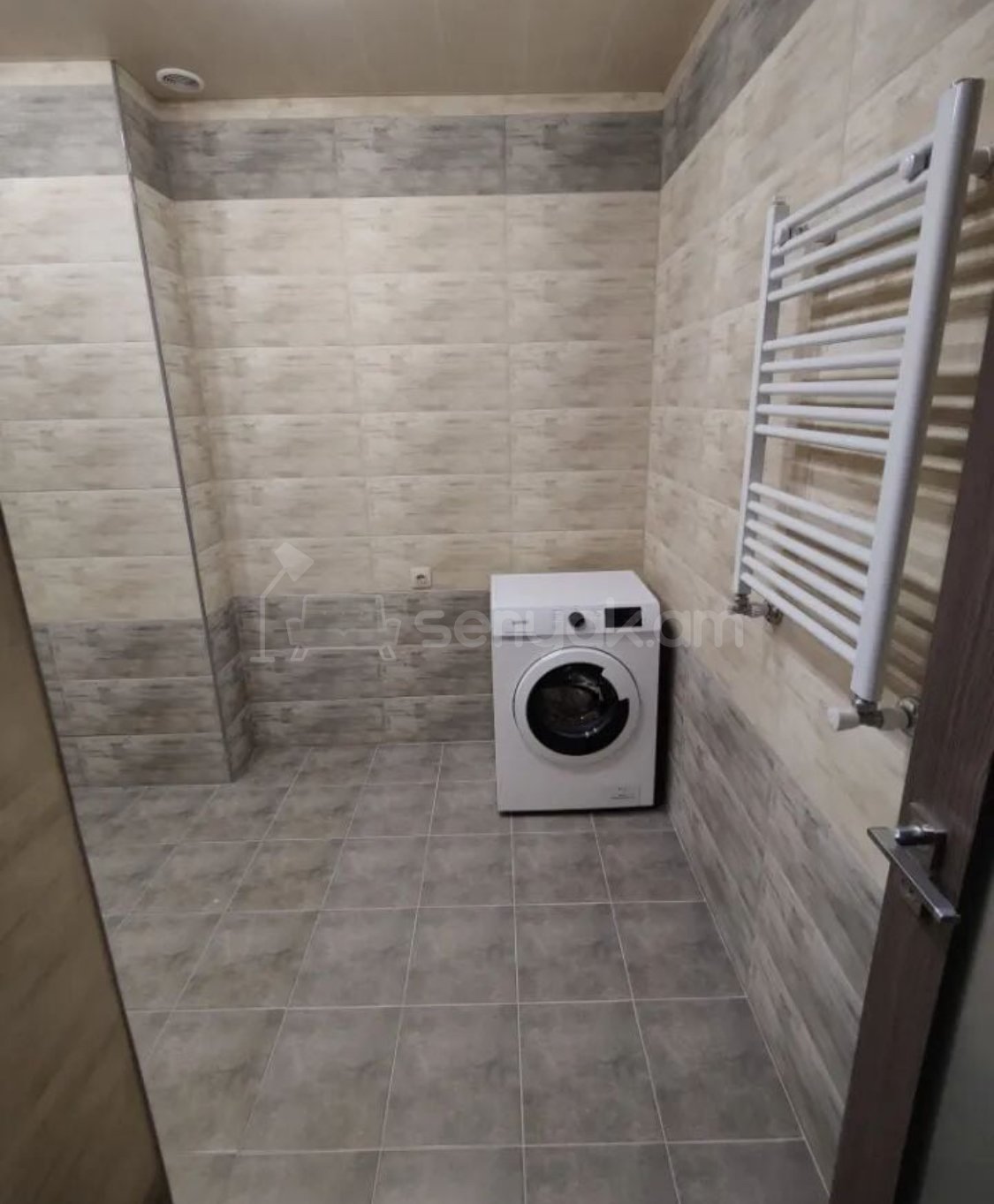 4 Սենյականոց Բնակարան Նորակառույցում, 120քմ, 5/13 հարկ, Կապիտալ Վերանորոգված