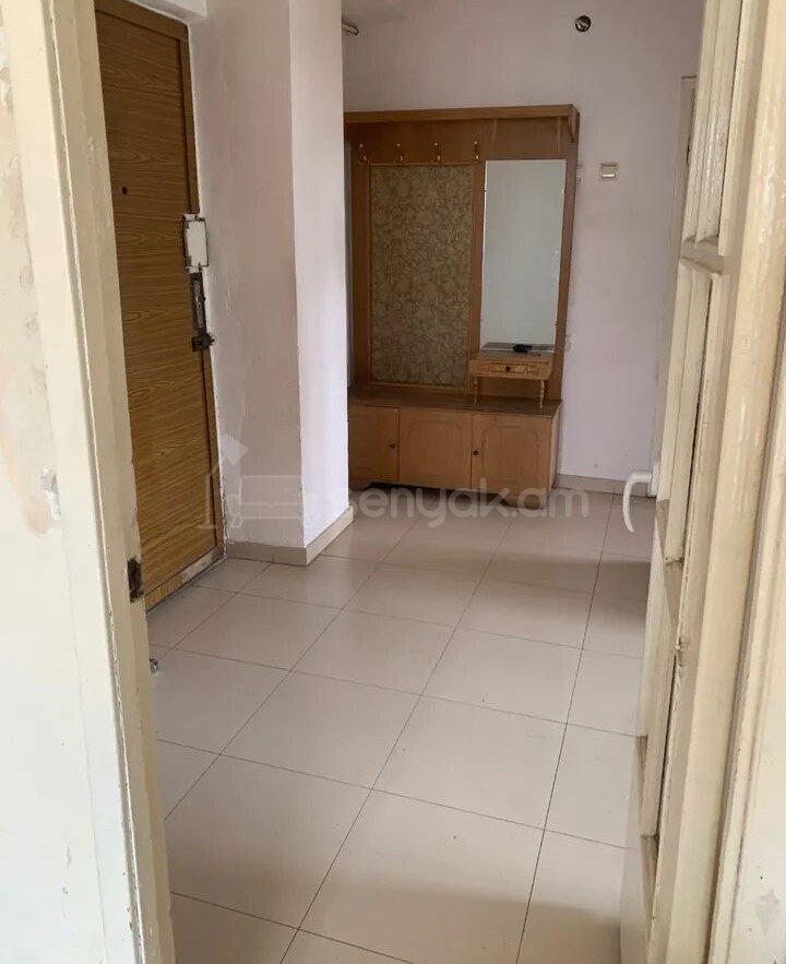 3 Սենյականոց Բնակարան, 77քմ, 7/14 հարկ, Նորմալ Վիճակում
