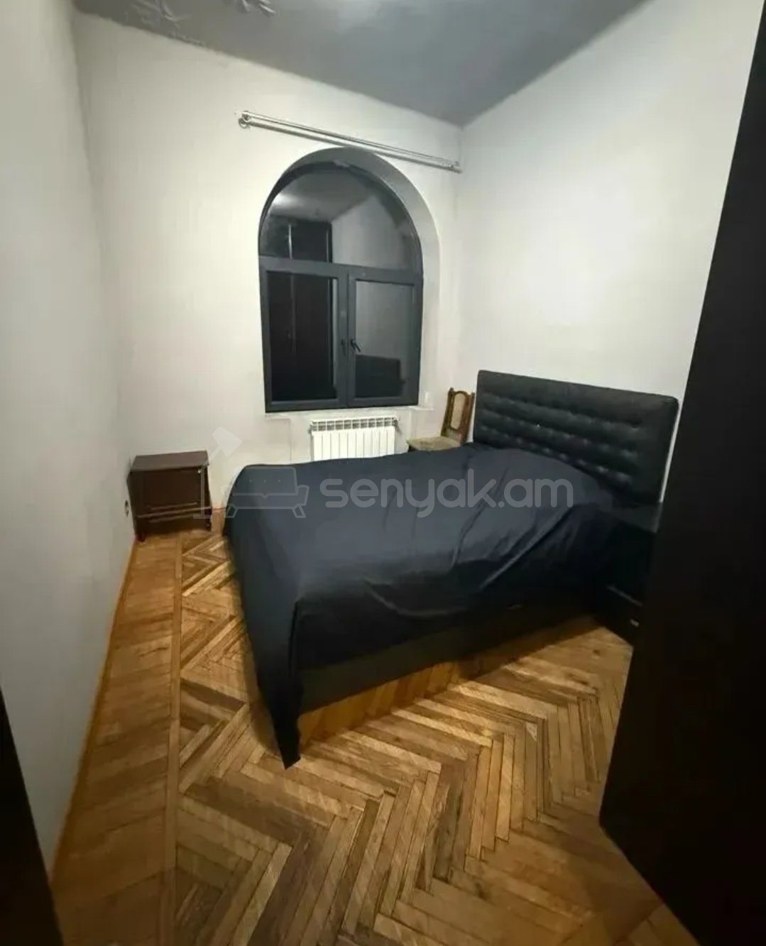 2 Սենյականոց Բնակարան Քարե Շենքում, 63քմ, 4/4 հարկ, Նորմալ Վիճակում, Կահավորված, Արևկող