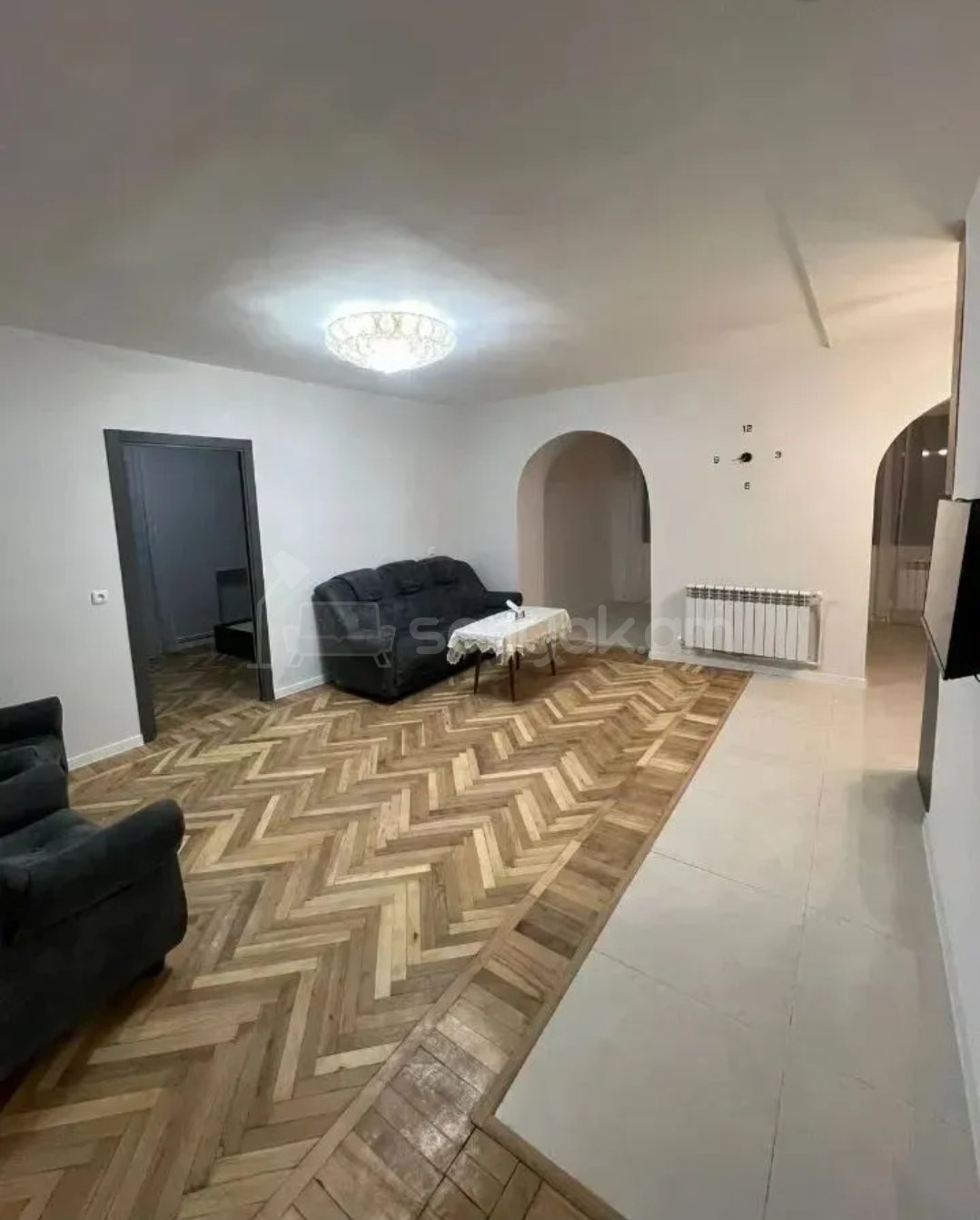 2 Սենյականոց Բնակարան Քարե Շենքում, 63քմ, 4/4 հարկ, Նորմալ Վիճակում, Կահավորված, Արևկող