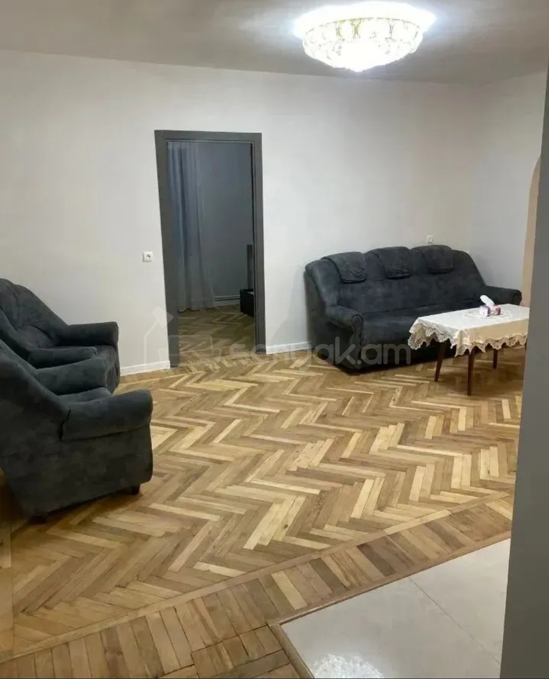 2 Սենյականոց Բնակարան Քարե Շենքում, 63քմ, 4/4 հարկ, Նորմալ Վիճակում, Կահավորված, Արևկող