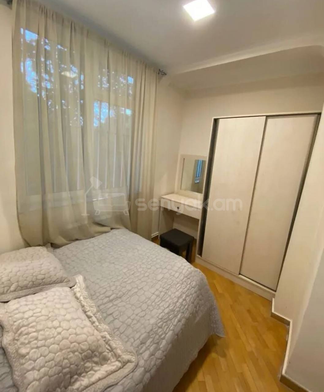 2 Սենյականոց Բնակարան Քարե Շենքում, 45քմ, 2/5 հարկ, Կապիտալ Վերանորոգված, Կահավորված
