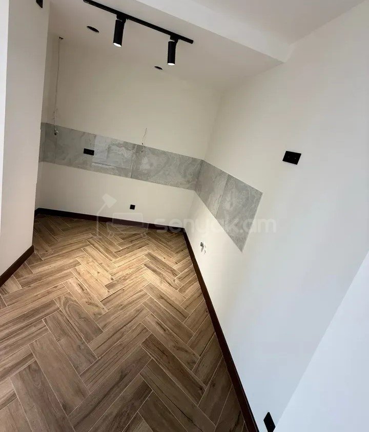 3 Սենյականոց Բնակարան Նորակառույցում, 83քմ, 9/16 հարկ, Դիզայներական Վերանորոգված