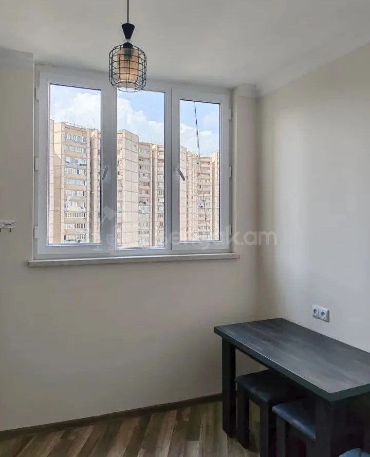 1 Սենյականոց Բնակարան, 30քմ, 11/16 հարկ, Կապիտալ Վերանորոգված