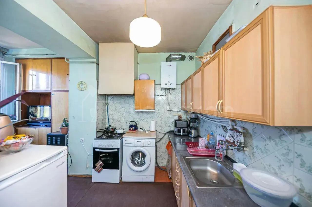 1 Սենյականոց Բնակարան Քարե Շենքում, 45քմ, 4/5 հարկ, Նորմալ Վիճակում