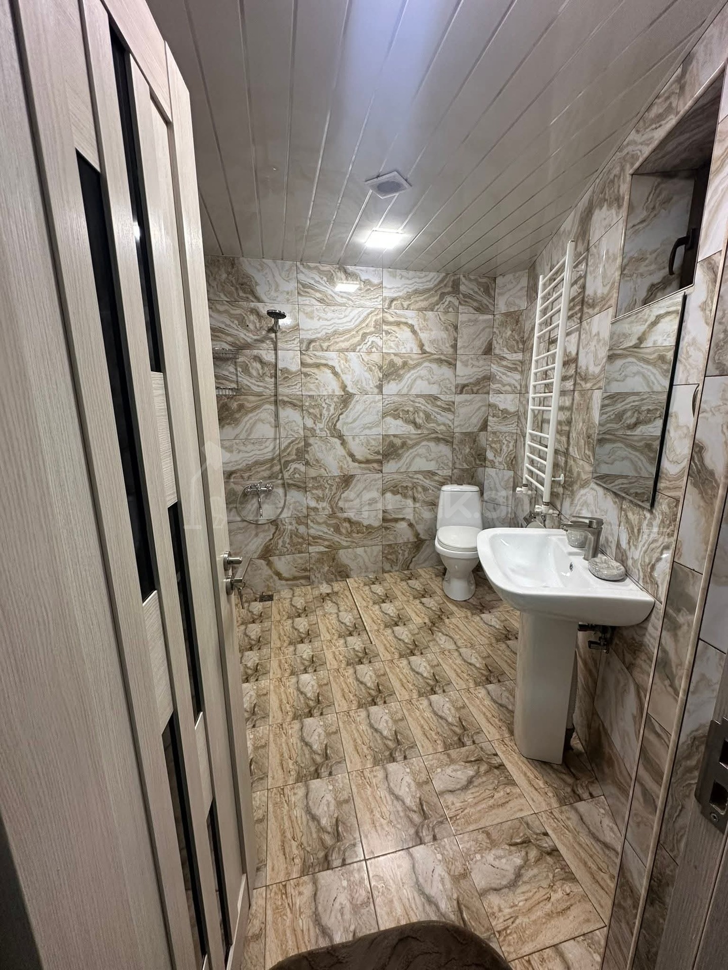 2 Սենյականոց Բնակարան Քարե Շենքում, 50քմ, 1/2 հարկ, Կապիտալ Վերանորոգված, Կահավորված