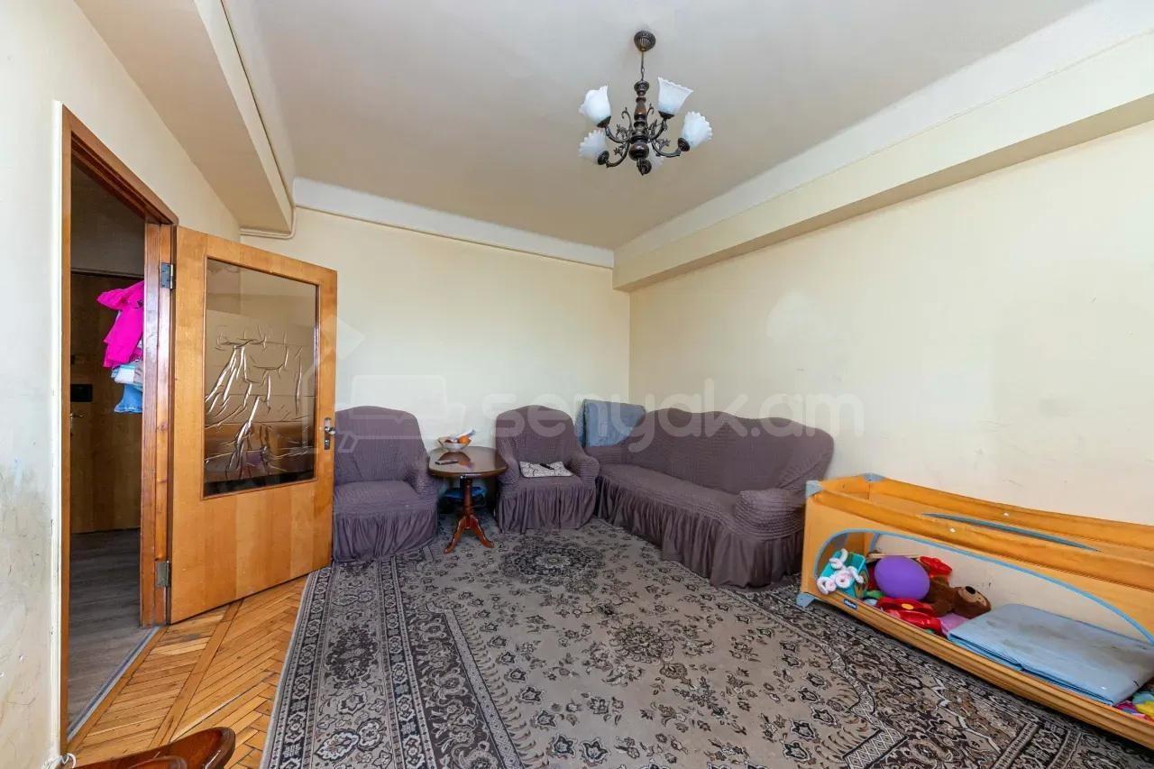 1 Սենյականոց Բնակարան, 40քմ, 5/9 հարկ, Նորմալ Վիճակում