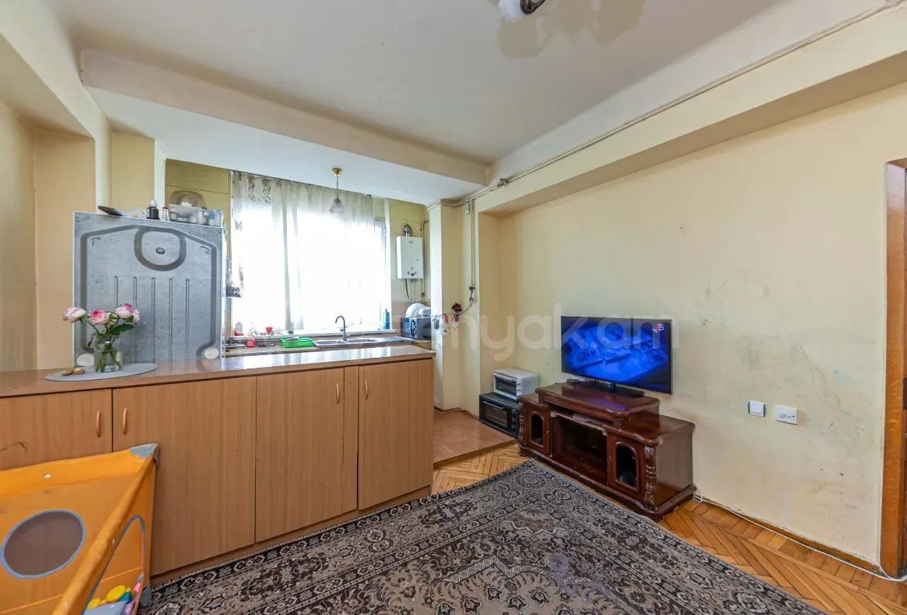 1 Սենյականոց Բնակարան, 40քմ, 5/9 հարկ, Նորմալ Վիճակում