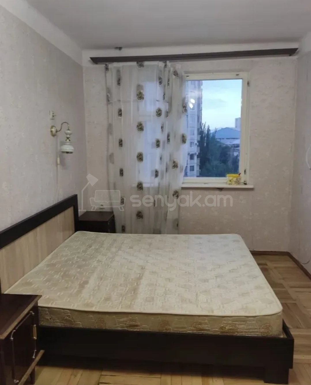 3 Սենյականոց Բնակարան, 96քմ, 8/16 հարկ, Նորմալ Վիճակում, Կահավորված, Արևկող