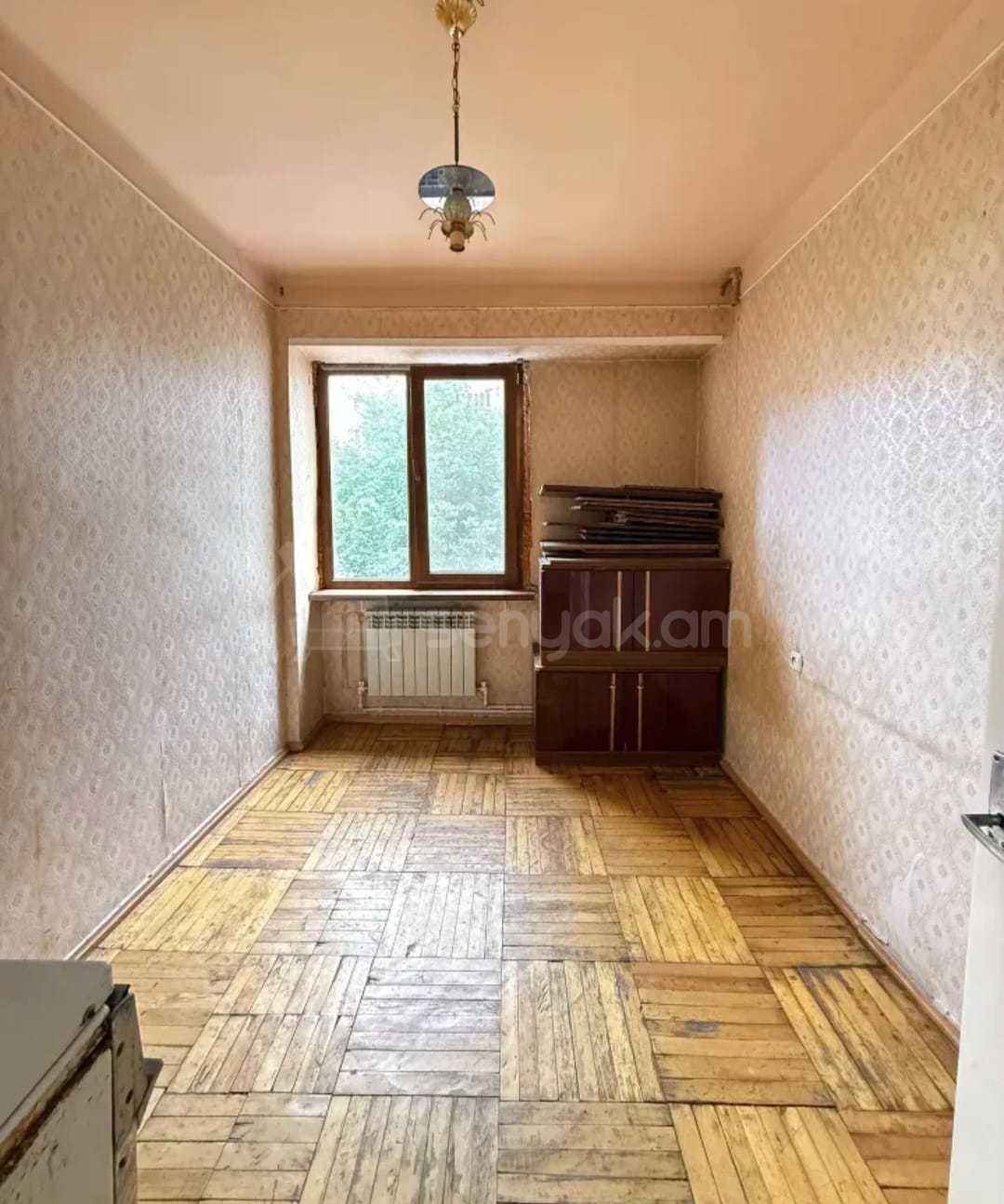 3 Սենյականոց Բնակարան, 70քմ, 3/9 հարկ, Նորմալ Վիճակում