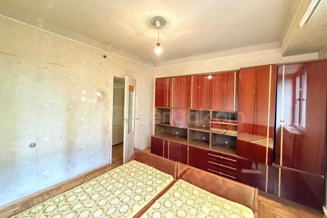 3 Սենյականոց Բնակարան, 70քմ, 3/9 հարկ, Նորմալ Վիճակում