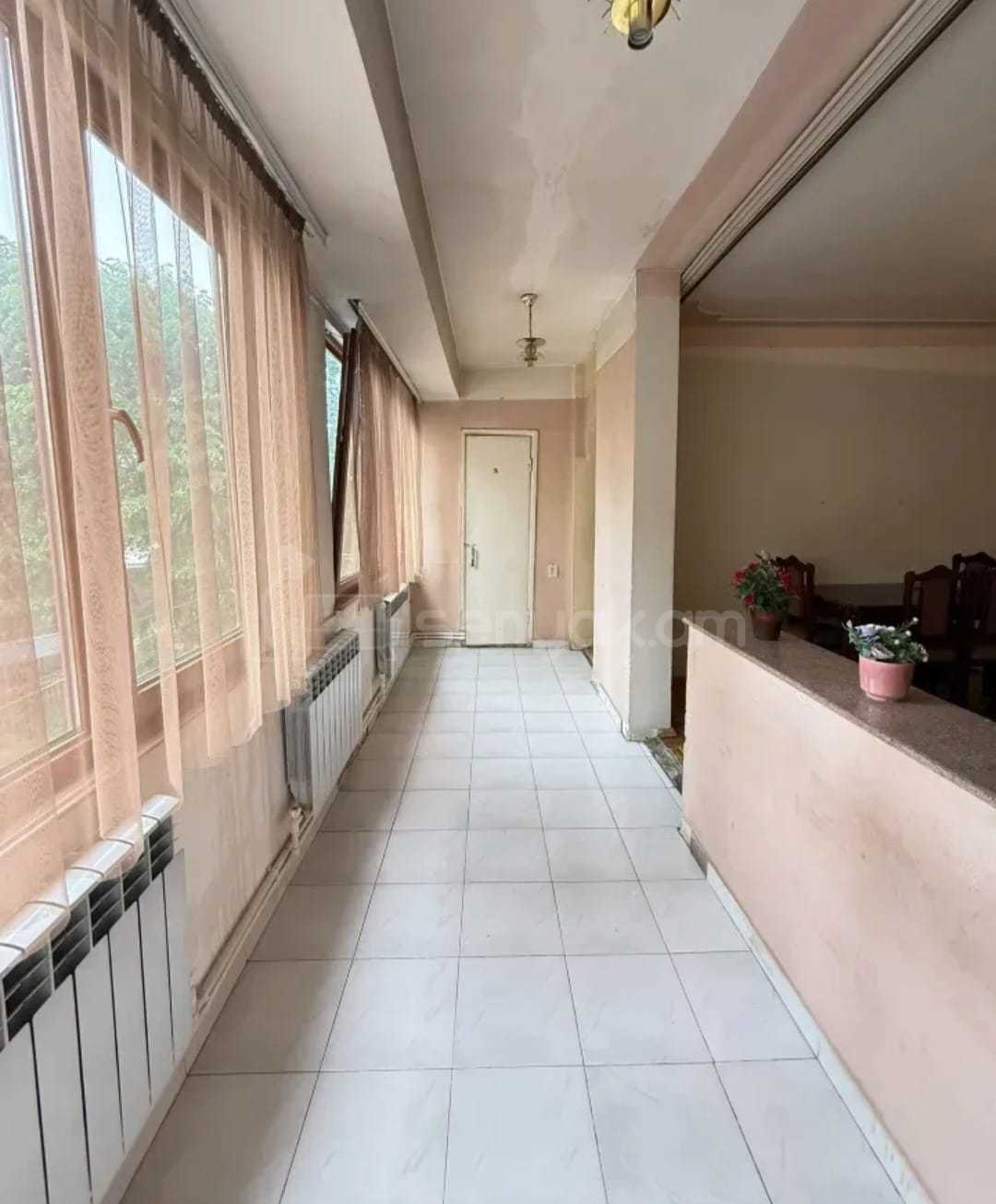3 Սենյականոց Բնակարան, 70քմ, 3/9 հարկ, Նորմալ Վիճակում