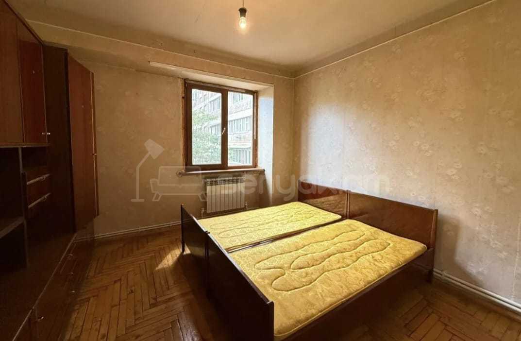 3 Սենյականոց Բնակարան, 70քմ, 3/9 հարկ, Նորմալ Վիճակում
