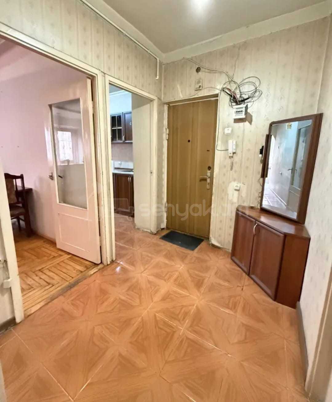 3 Սենյականոց Բնակարան, 70քմ, 3/9 հարկ, Նորմալ Վիճակում