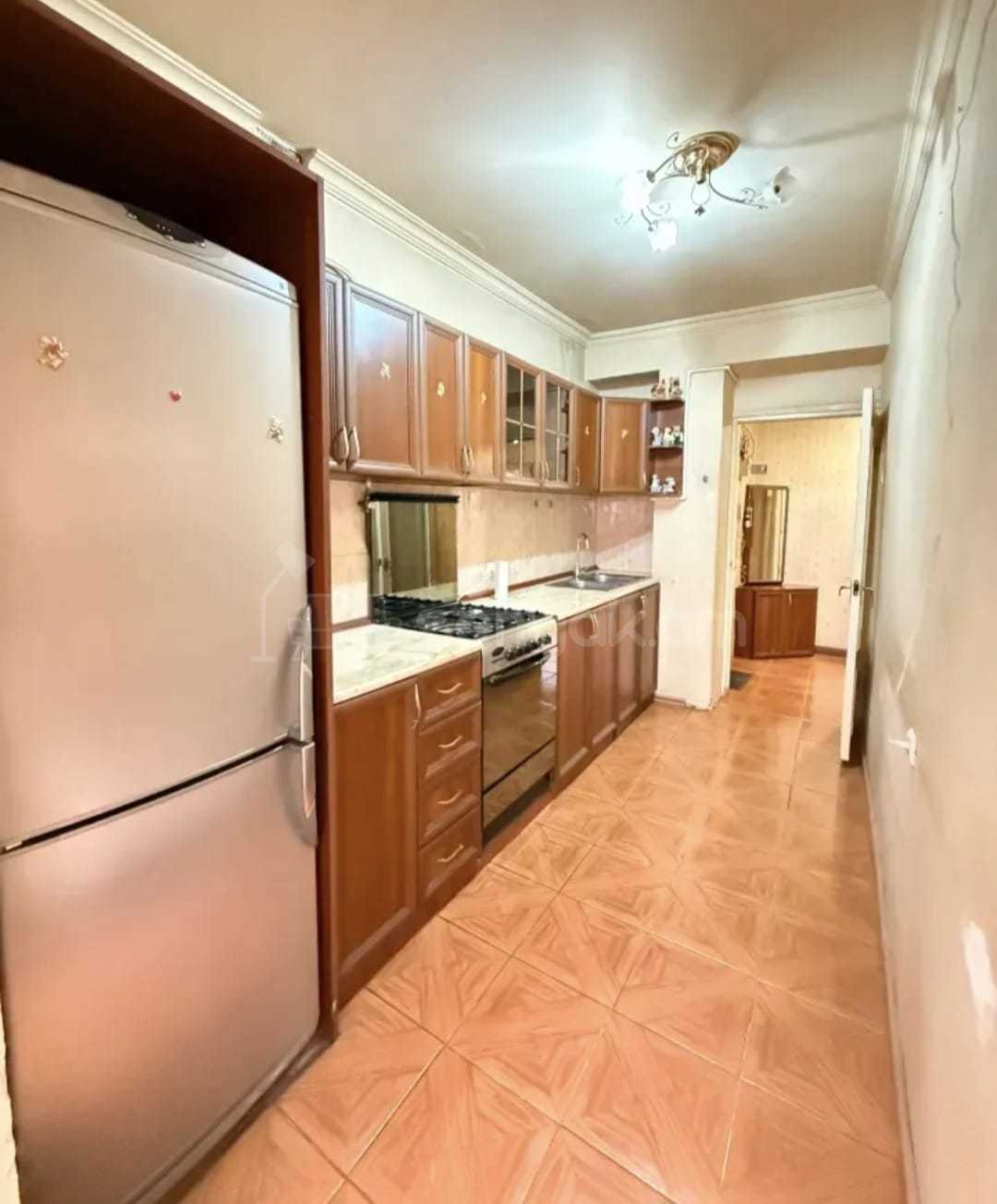 3 Սենյականոց Բնակարան, 70քմ, 3/9 հարկ, Նորմալ Վիճակում