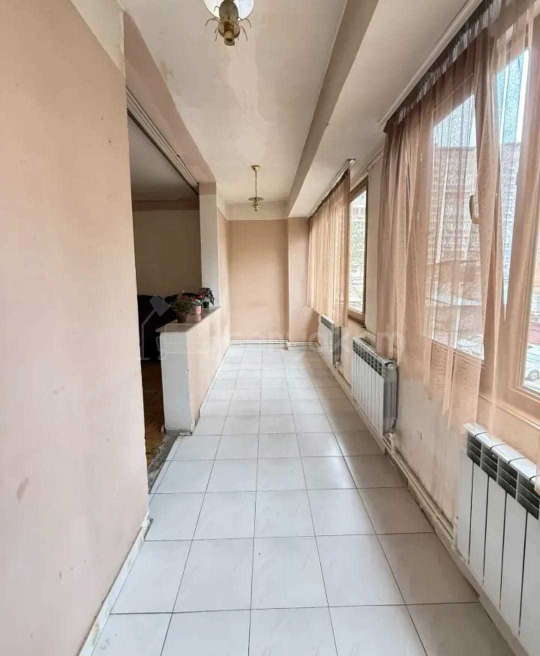3 Սենյականոց Բնակարան, 70քմ, 3/9 հարկ, Նորմալ Վիճակում