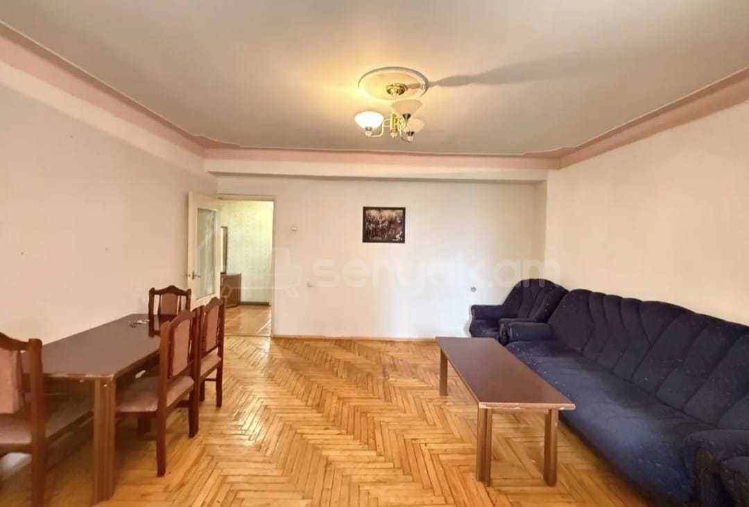 3 Սենյականոց Բնակարան, 70քմ, 3/9 հարկ, Նորմալ Վիճակում