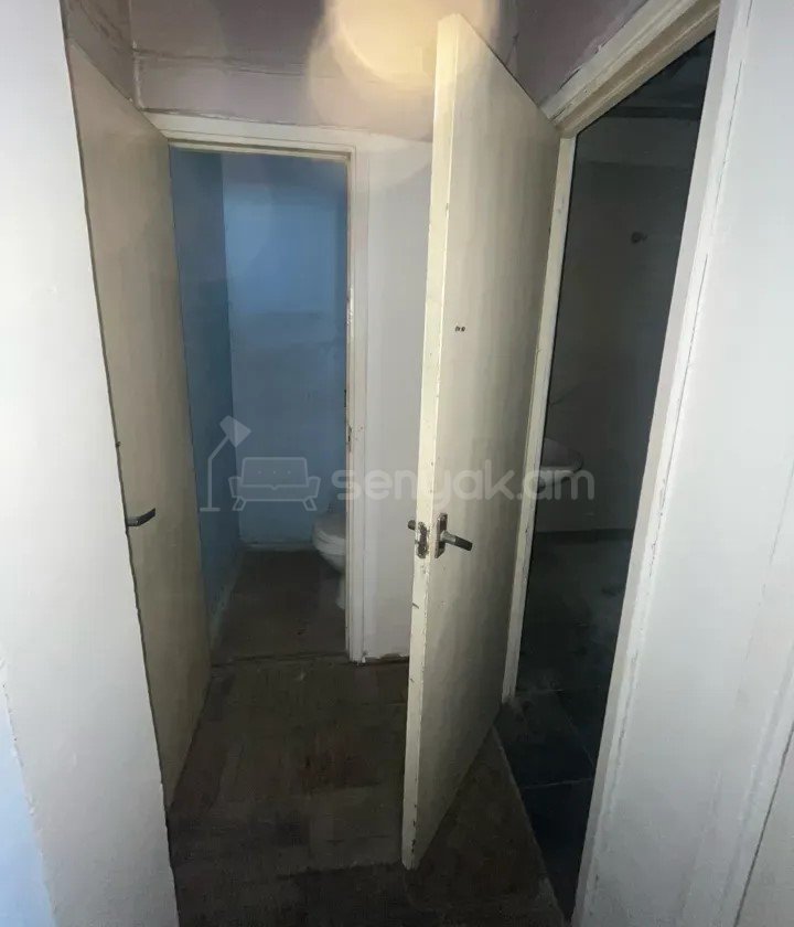 2 Սենյականոց Բնակարան, 64քմ, 6/9 հարկ, Պետական Վիճակում