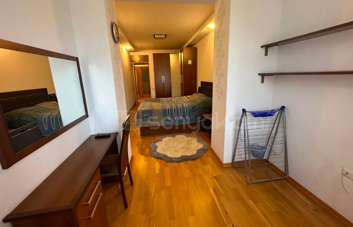 3 Սենյականոց Բնակարան Քարե Շենքում, 80քմ, 1/5 հարկ, Կապիտալ Վերանորոգված, Կահավորված