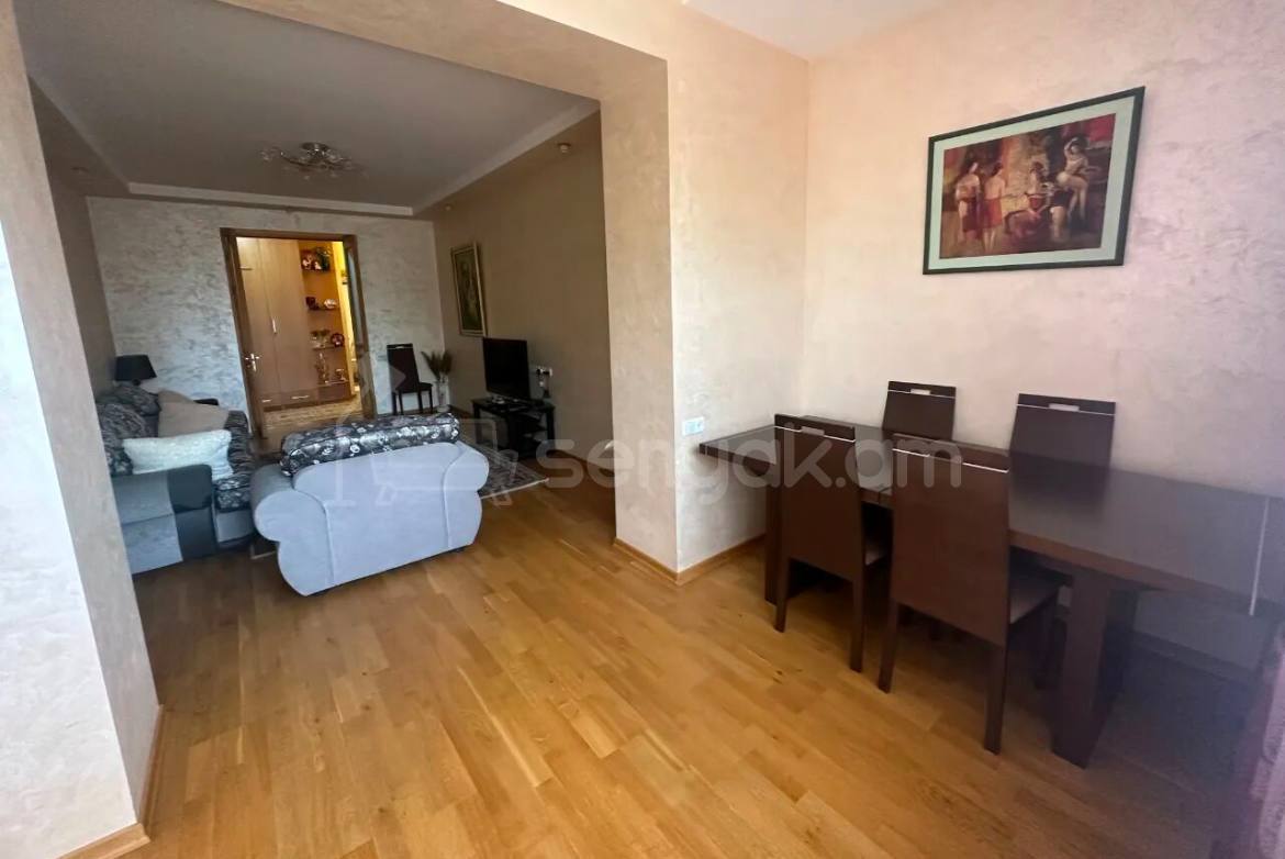 3 Սենյականոց Բնակարան Քարե Շենքում, 80քմ, 1/5 հարկ, Կապիտալ Վերանորոգված, Կահավորված