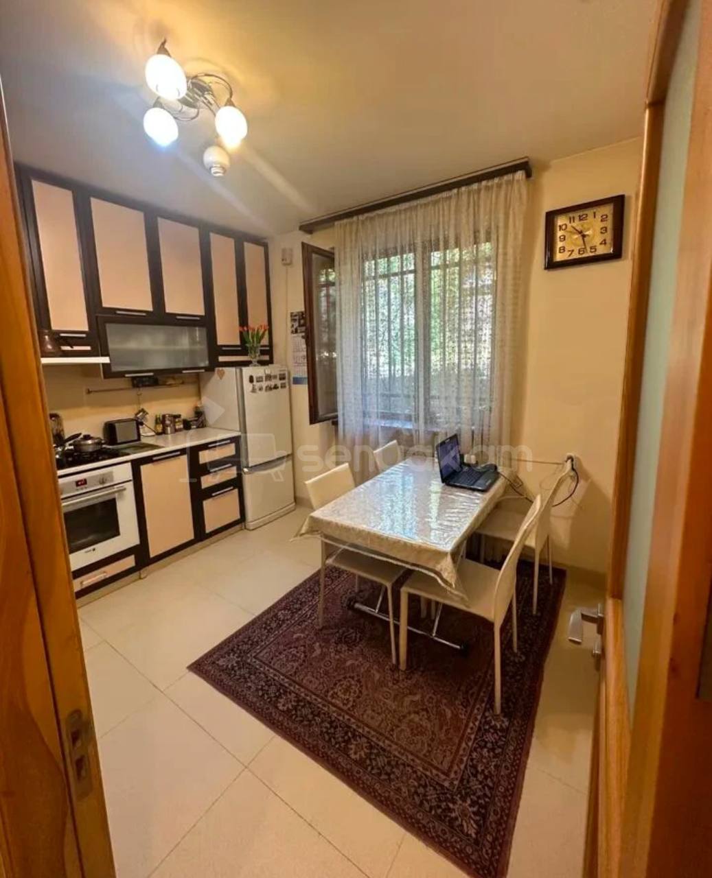 3 Սենյականոց Բնակարան Քարե Շենքում, 80քմ, 1/5 հարկ, Կապիտալ Վերանորոգված, Կահավորված