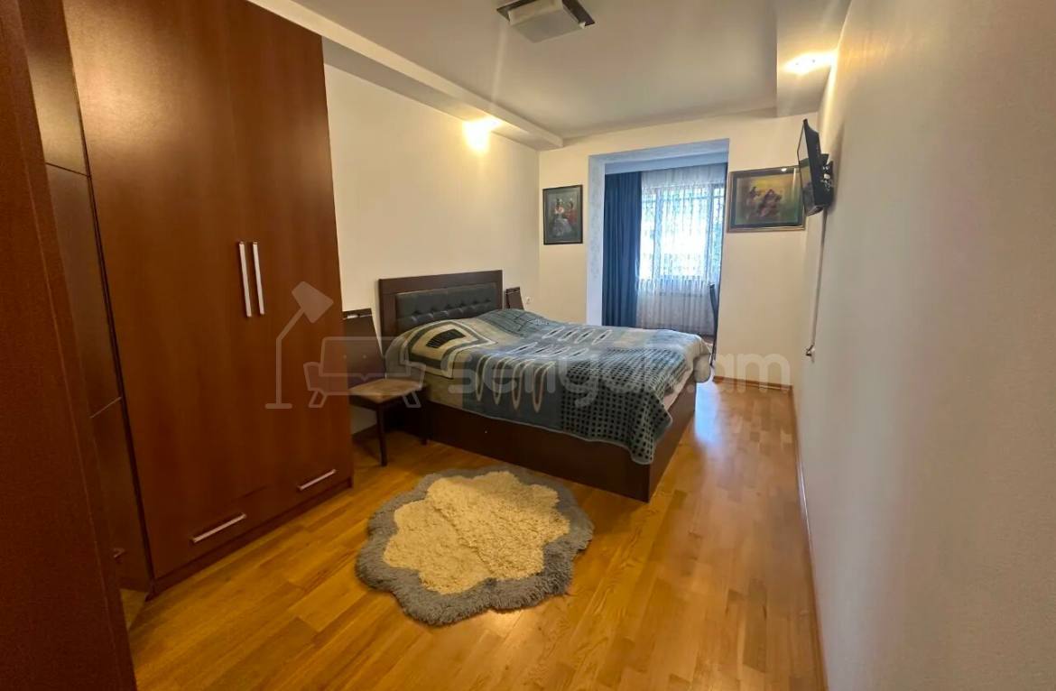 3 Սենյականոց Բնակարան Քարե Շենքում, 80քմ, 1/5 հարկ, Կապիտալ Վերանորոգված, Կահավորված