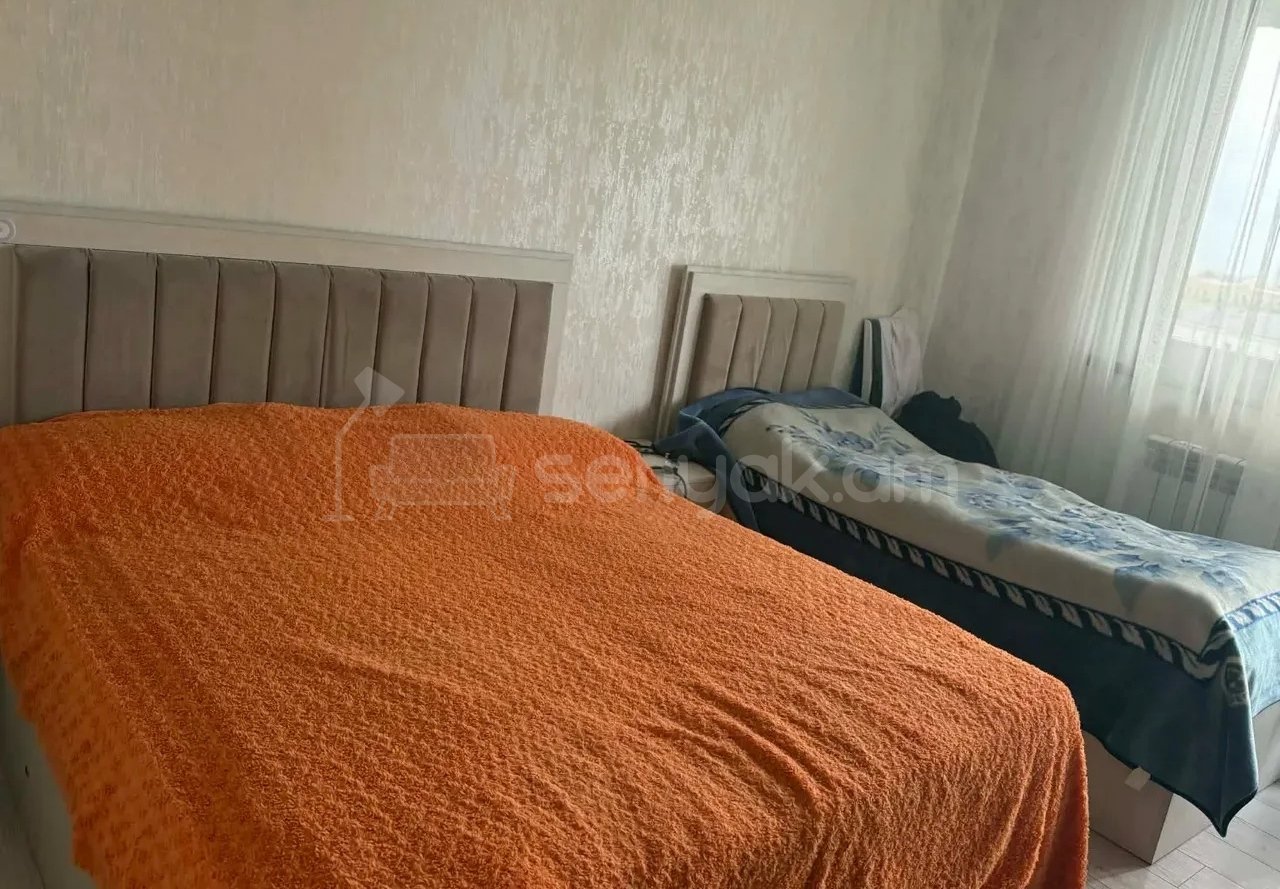 3 Սենյականոց Բնակարան, 95քմ, 5/9 հարկ, Նորմալ Վիճակում