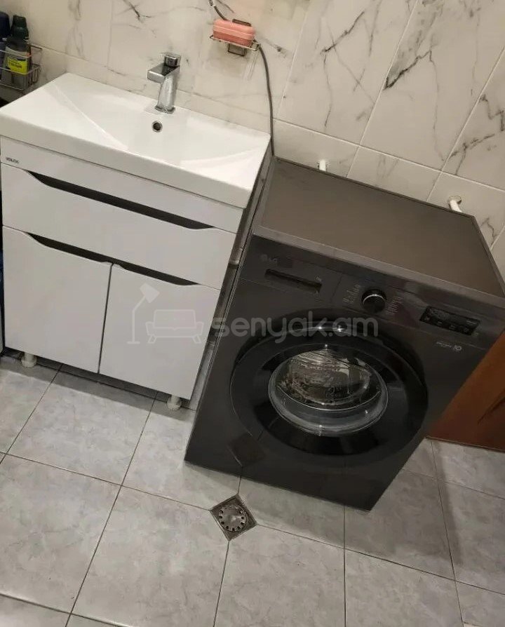 3 Սենյականոց Բնակարան Նորակառույցում, 69քմ, 3/8 հարկ, Կապիտալ Վերանորոգված