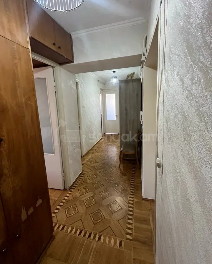 2 Սենյականոց Բնակարան Քարե Շենքում, 63քմ, 3/5 հարկ, Կապիտալ Վերանորոգված
