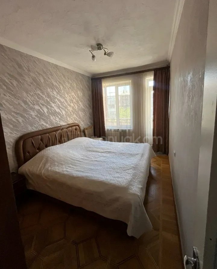 2 Սենյականոց Բնակարան Քարե Շենքում, 63քմ, 3/5 հարկ, Կապիտալ Վերանորոգված
