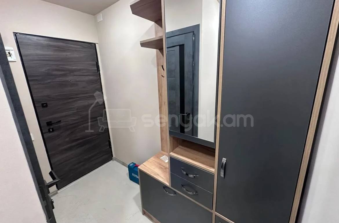 2 Սենյականոց Բնակարան, 36քմ, 4/5 հարկ, Կապիտալ Վերանորոգված, Կահավորված