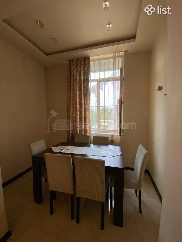 2 Սենյականոց Բնակարան Քարե Շենքում, 70քմ, 2/5 հարկ, Կապիտալ Վերանորոգված, Կահավորված, Արևկող