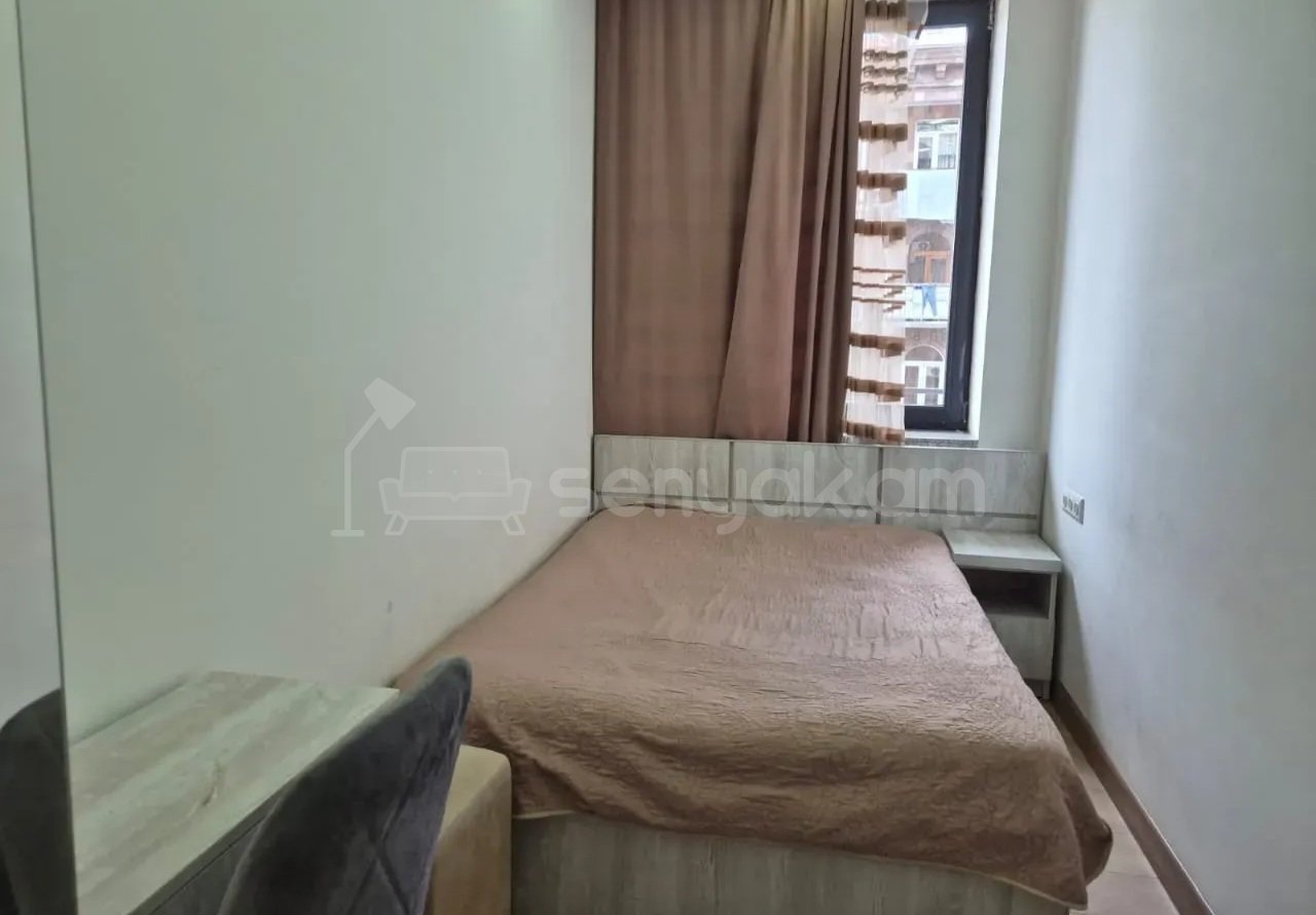 2 Սենյականոց Բնակարան Քարե Շենքում, 40քմ, 3/5 հարկ, Կապիտալ Վերանորոգված, Կահավորված
