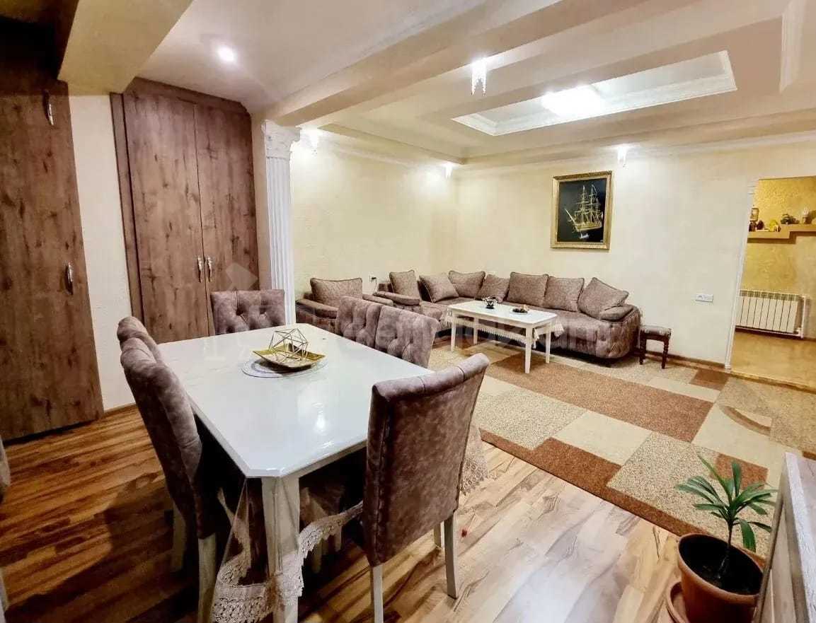 3 Սենյականոց Բնակարան, 75քմ, 1/9 հարկ, Կապիտալ Վերանորոգված
