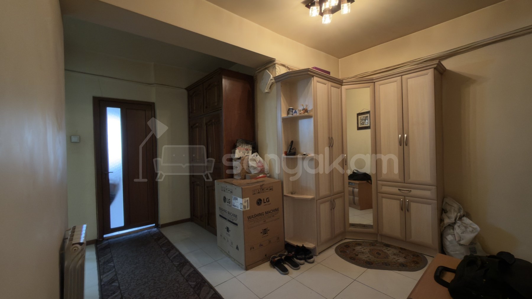 3 Սենյականոց Բնակարան, 81քմ, 12/16 հարկ, Նորմալ Վիճակում