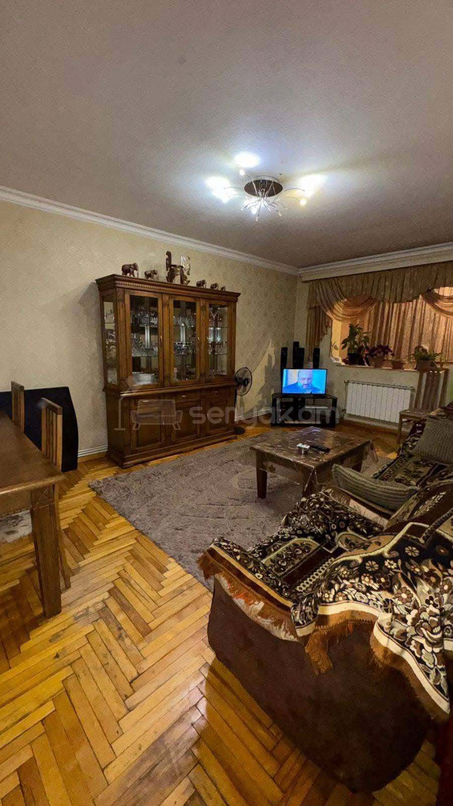 3 Սենյականոց Բնակարան, 80քմ, 8/9 հարկ, Նորմալ Վիճակում