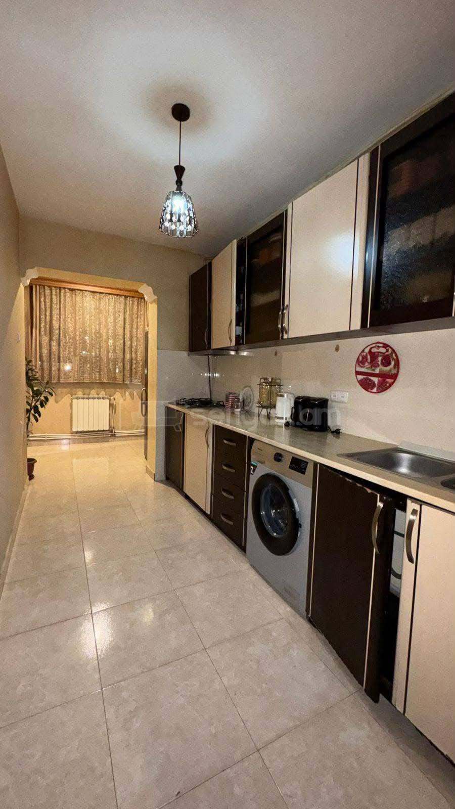 3 Սենյականոց Բնակարան, 80քմ, 8/9 հարկ, Նորմալ Վիճակում