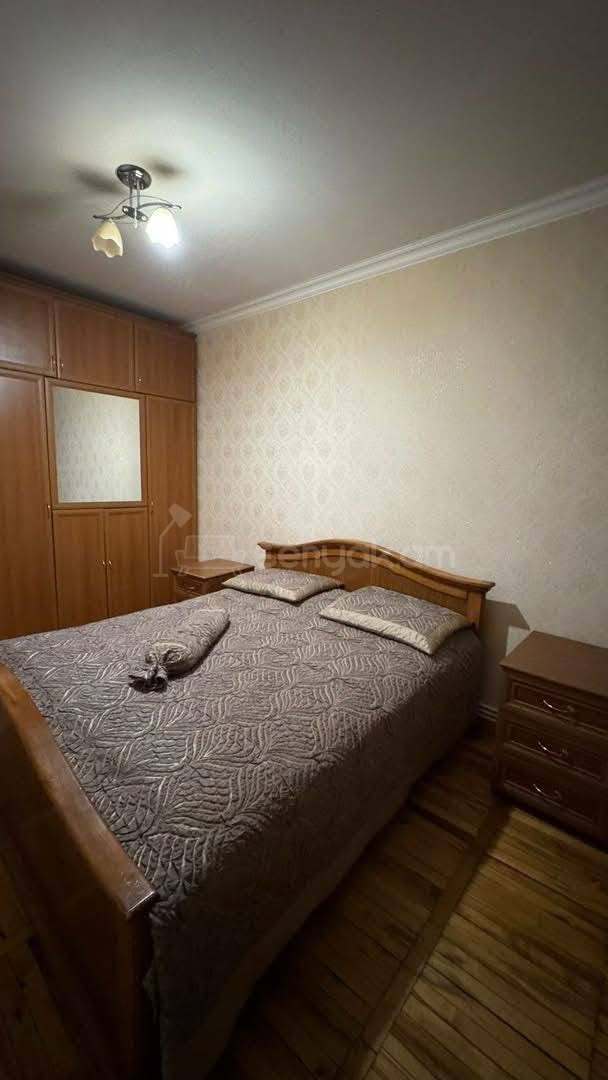 3 Սենյականոց Բնակարան, 80քմ, 8/9 հարկ, Նորմալ Վիճակում