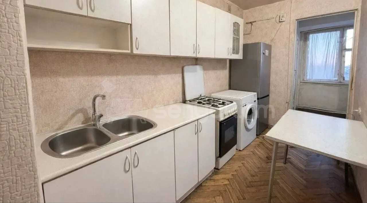 4 Սենյականոց Բնակարան, 86քմ, 5/9 հարկ, Նորմալ Վիճակում